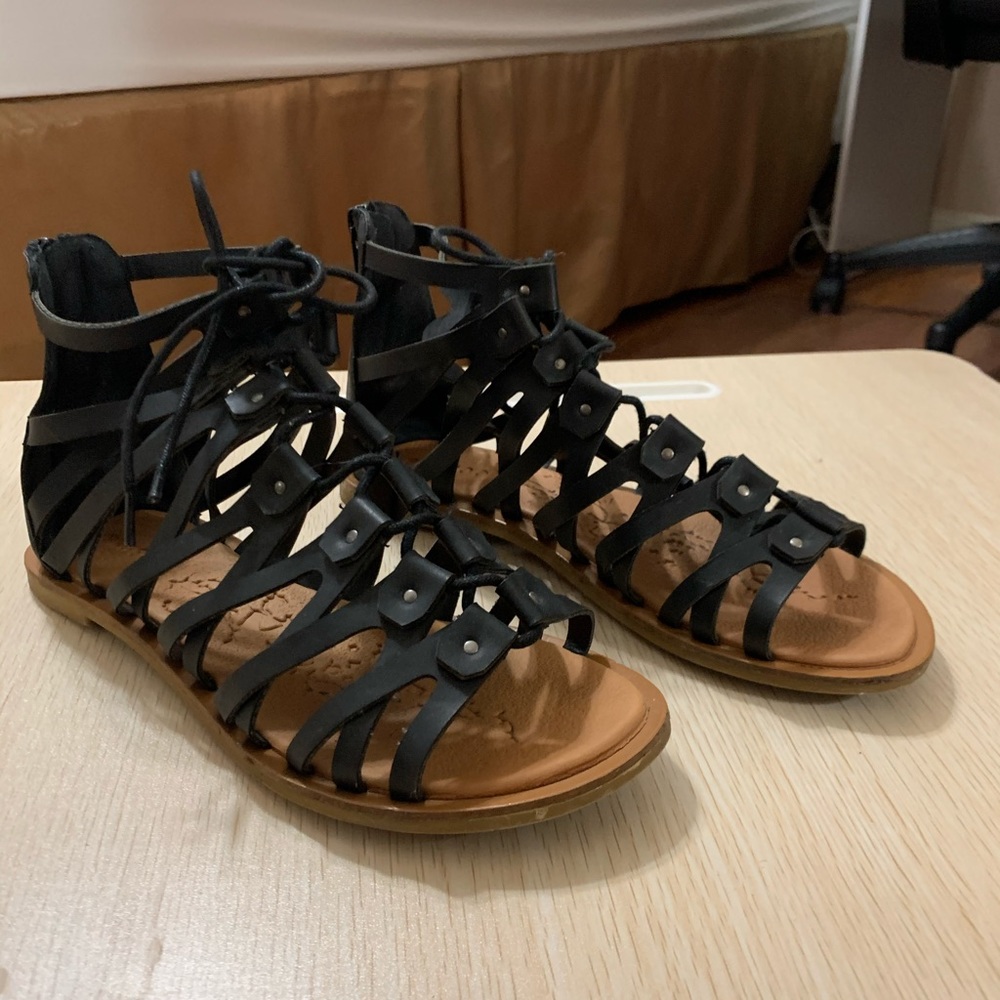 Black gladiators